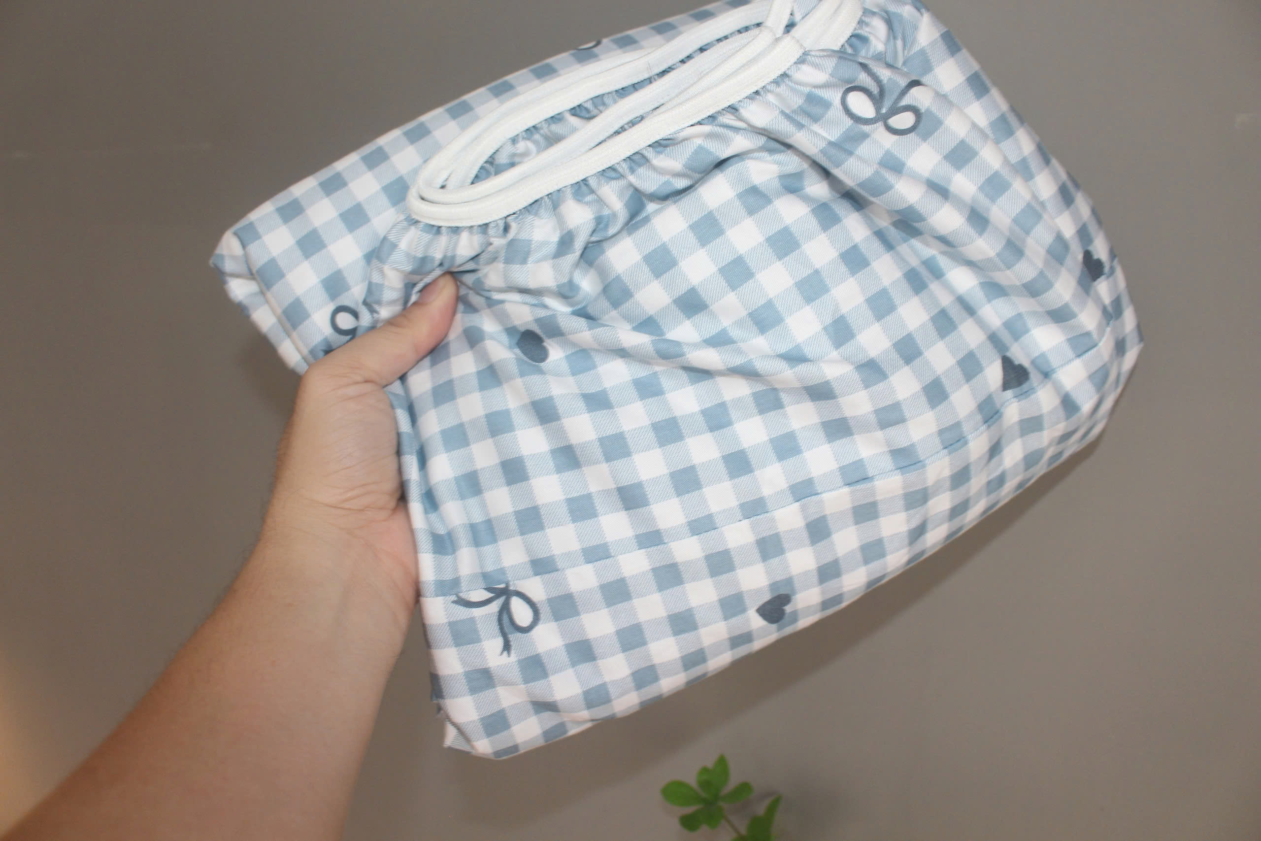Bộ drap gối KHA LY - 100% cotton thiên nhiên Caro Nơ-Xanh Biển