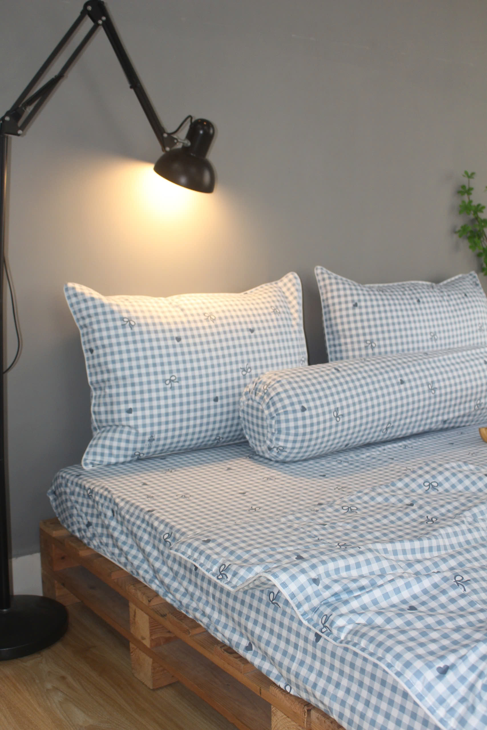 Bộ drap gối KHA LY - 100% cotton thiên nhiên Caro Nơ-Xanh Biển