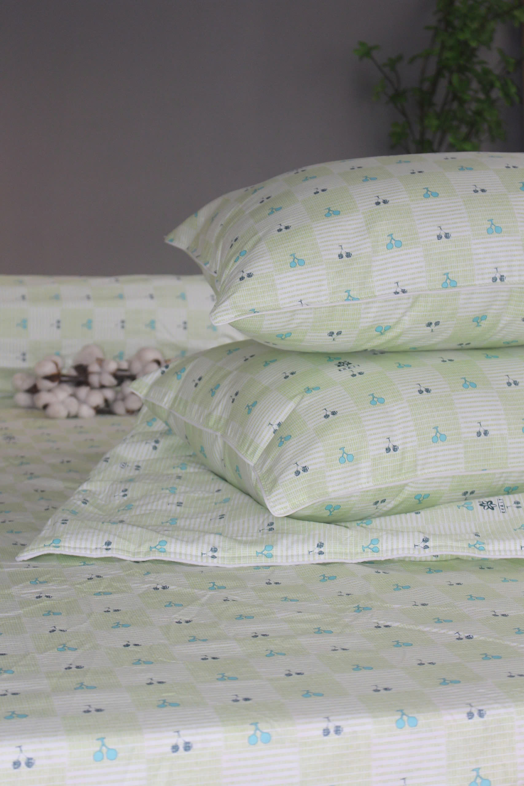 Bộ drap gối KHA LY - 100% cotton thiên nhiên Cherry Xanh Lá