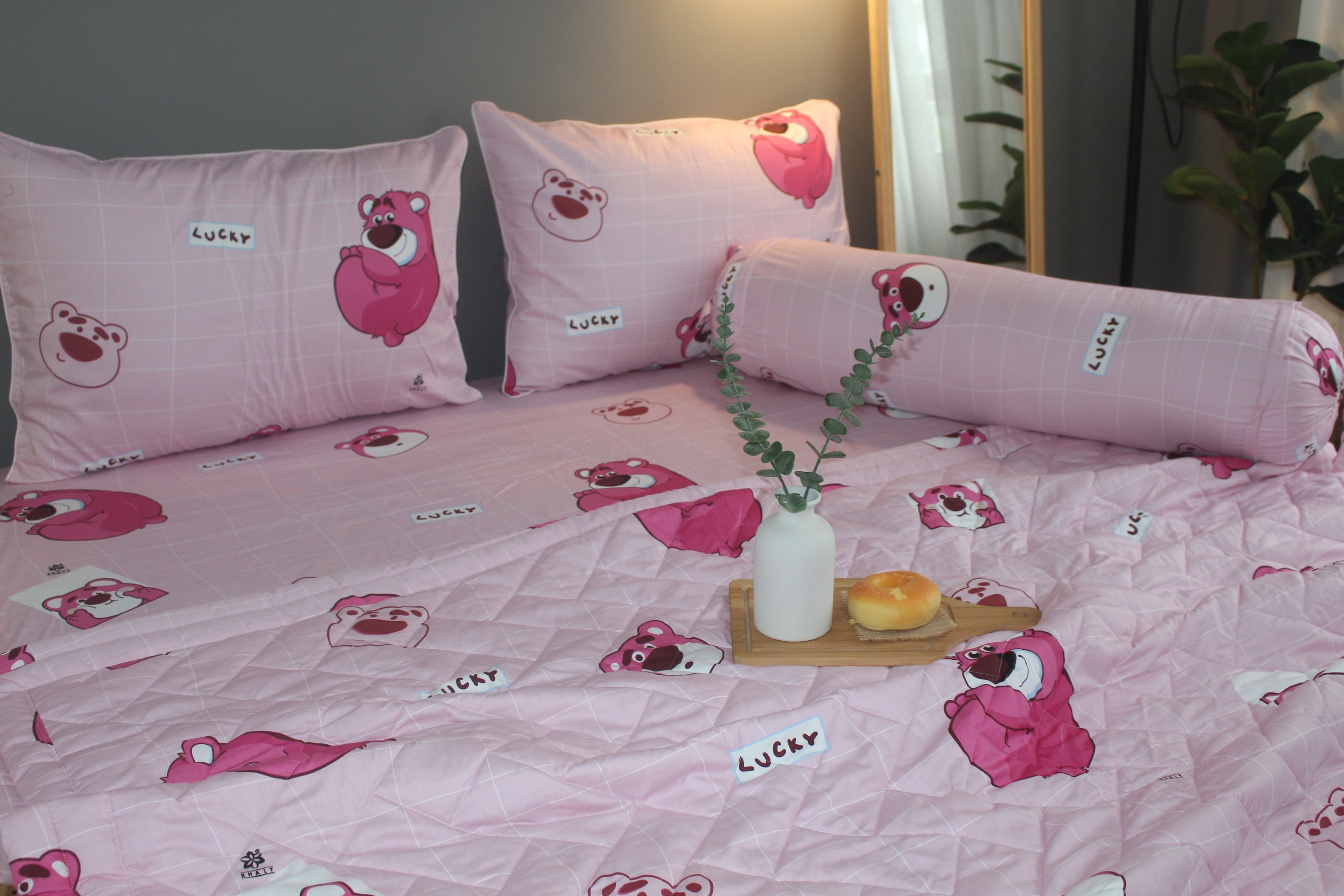 Bộ drap gối KHA LY - 100% cotton thiên nhiên  Lotso Hồng