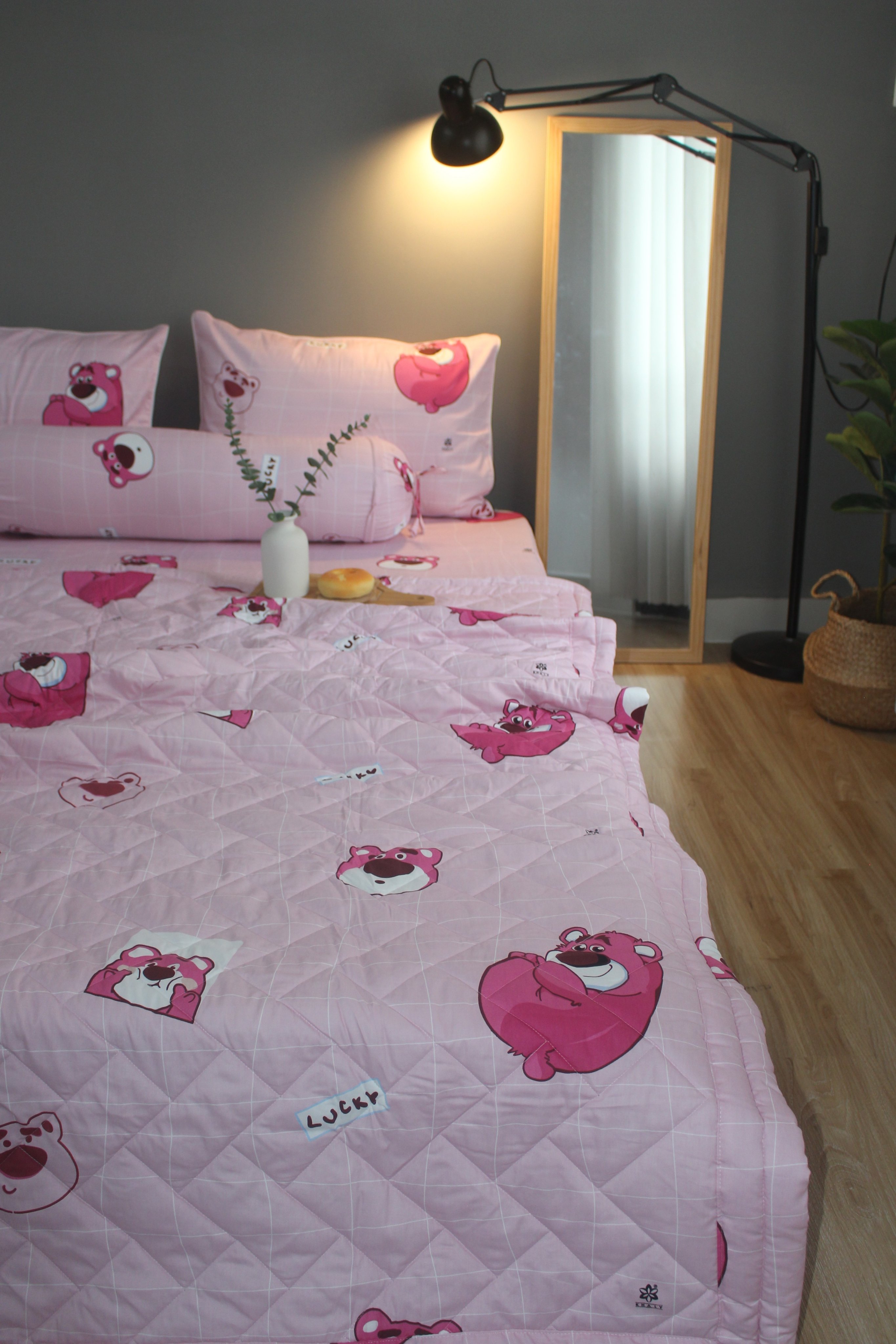 Bộ drap gối KHA LY - 100% cotton thiên nhiên  Lotso Hồng